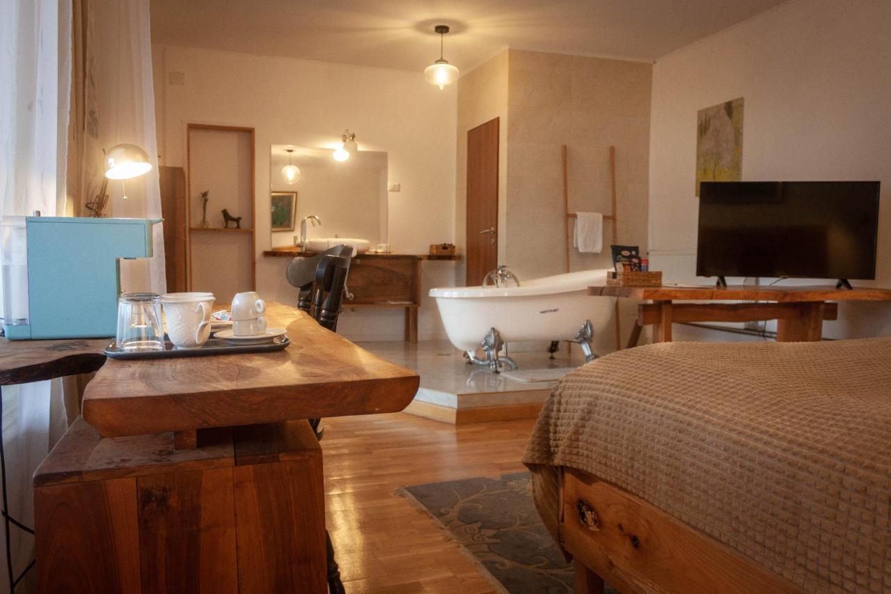 Elma Guesthouse Alba Iulia Eksteriør billede