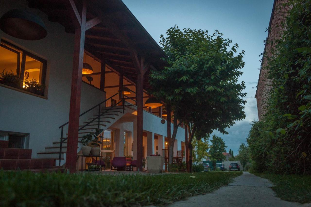 Elma Guesthouse Alba Iulia Eksteriør billede